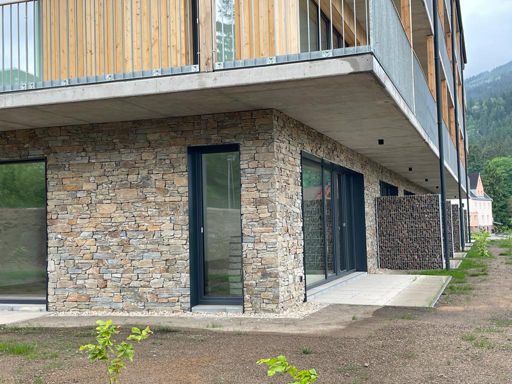 Předsezónní akce jaro 2026 — slevy až 30 % na obklady, podlahy a izolace