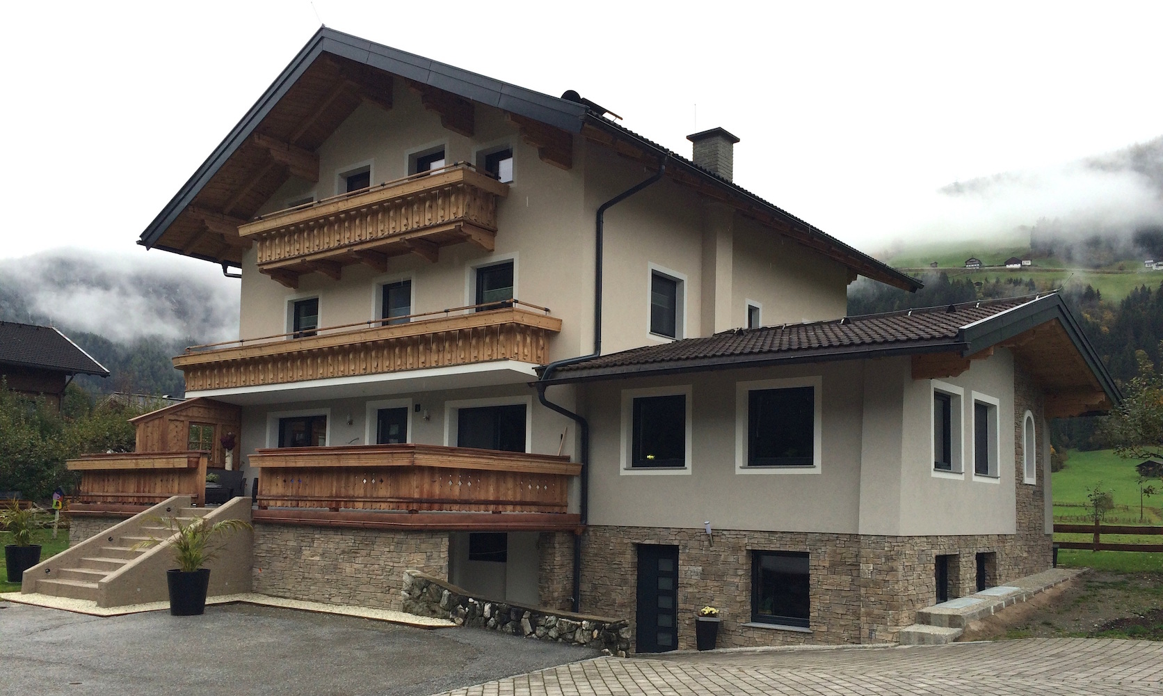 CASTEL — realizace